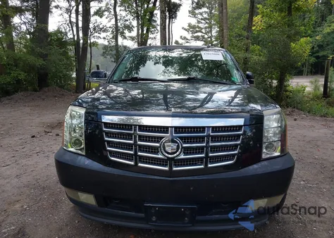2008 Cadillac Escalade Standard from USA, damaged, VIN 1GYFK63828R206219